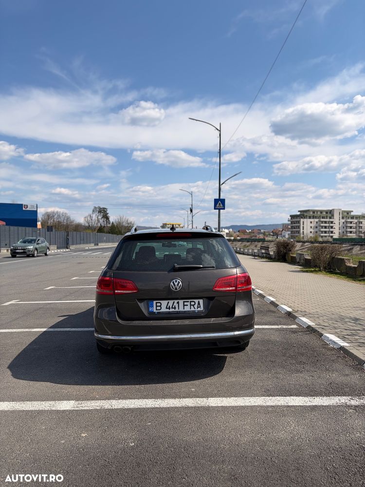 Volkswagen Passat 2.0 TDI BlueMotion Technology DSG Highline - 23