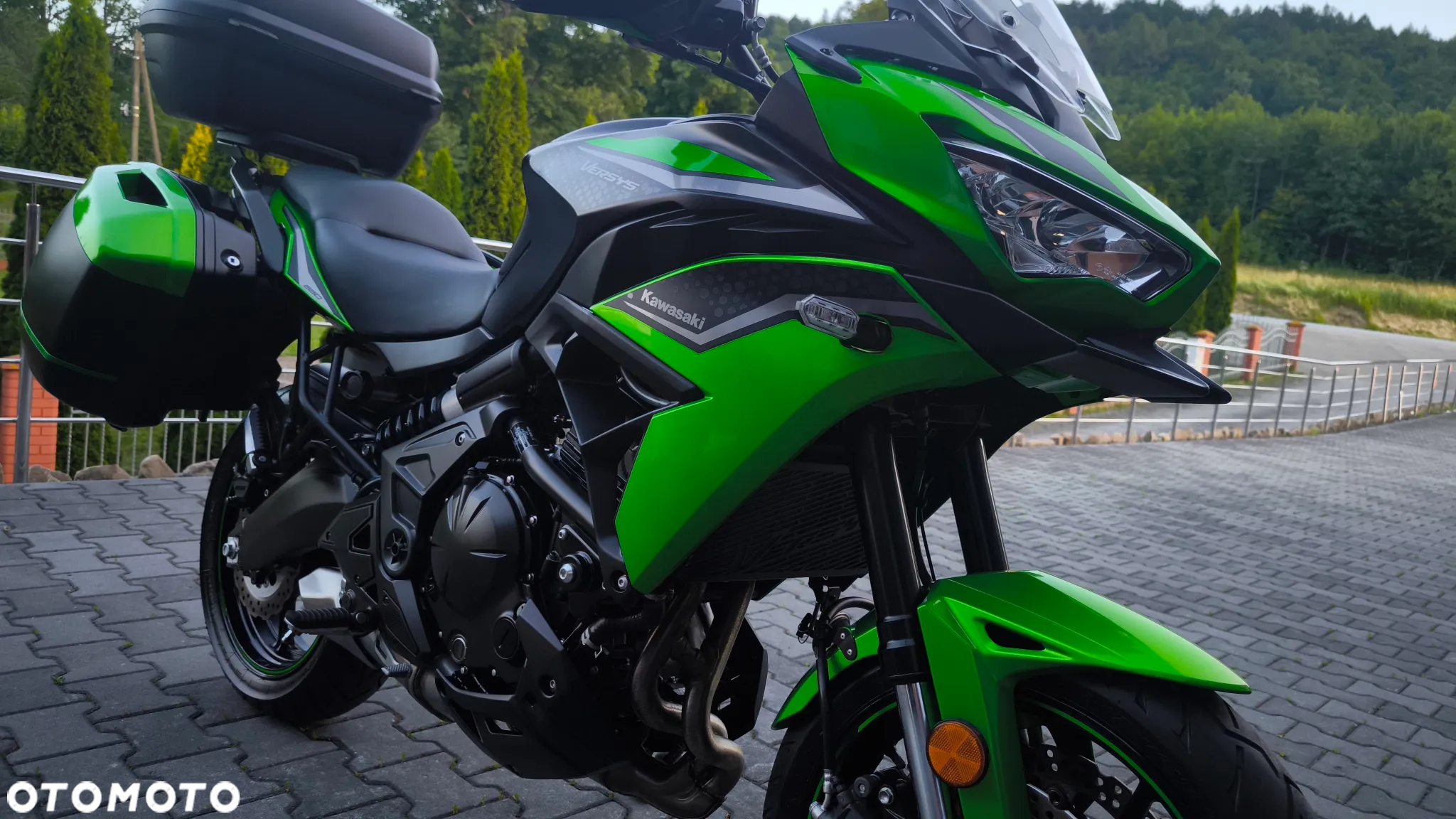 Kawasaki Versys 650 - 12