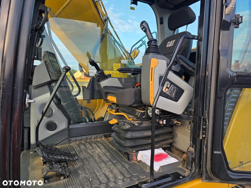 Caterpillar 320-07B, 2019 ROK, 6000 MTH, OIL QUICK OQ 70/55 - 14