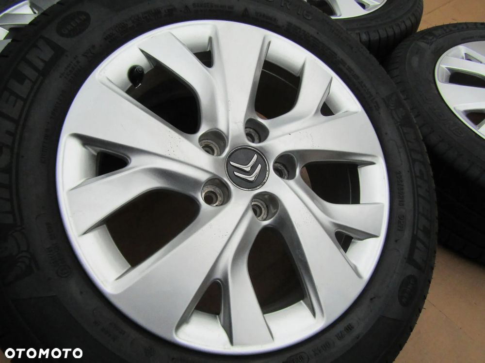 4x Felgi Aluminiowe 16 Citroen C4 II Picasso Grand Berlingo III Peugeot Partner III 3 Opel Combo E 6,5 j 5x108 ET47 piasta 65,1 mm - 14