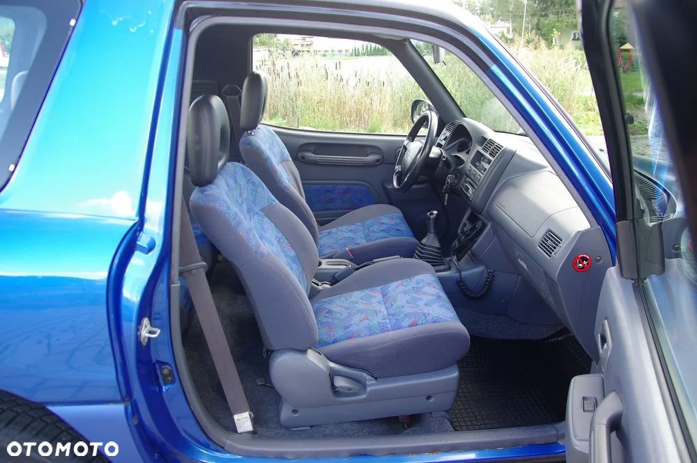 Toyota RAV4 2.0 Special - 24