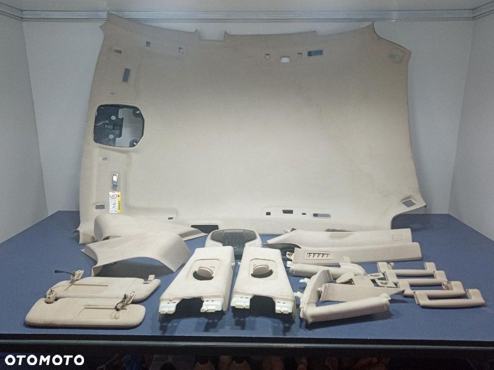 MASERATI LEVANTE PODSUFITKA BEŻ 670048036 - 1