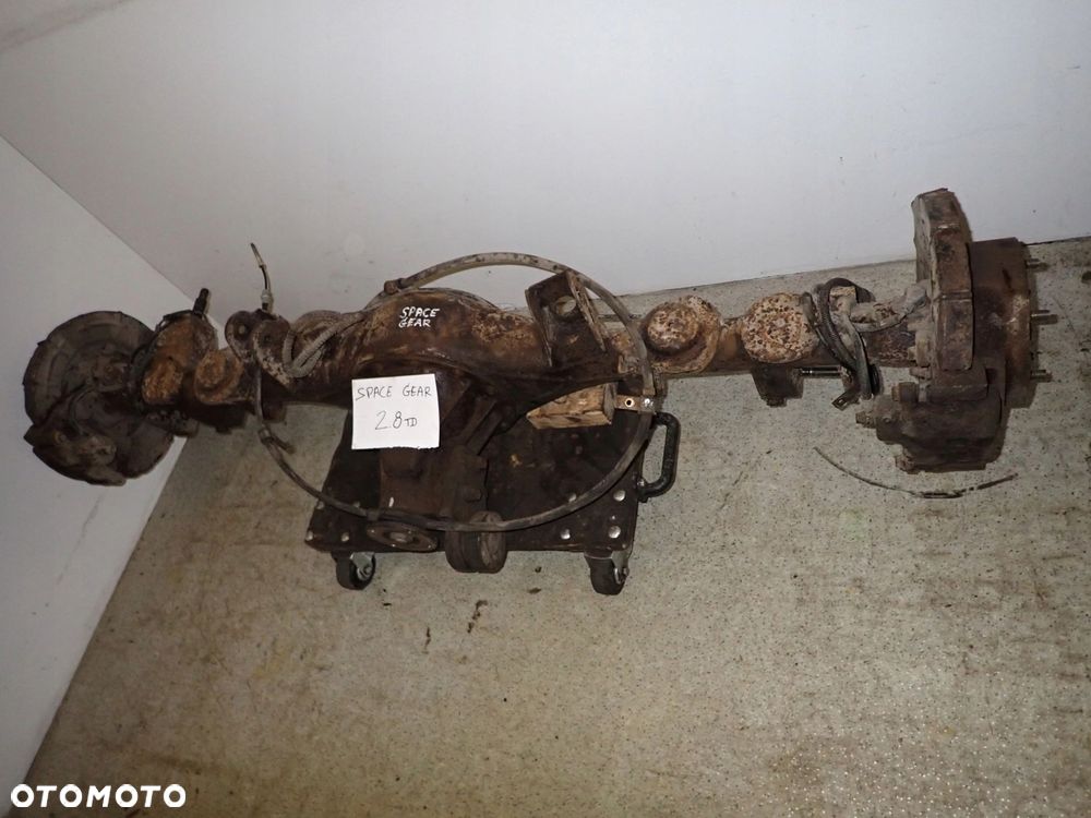 MITSUBISHI SPACE GEAR L400 2.8TD MOST TYLNY 4WD - 3