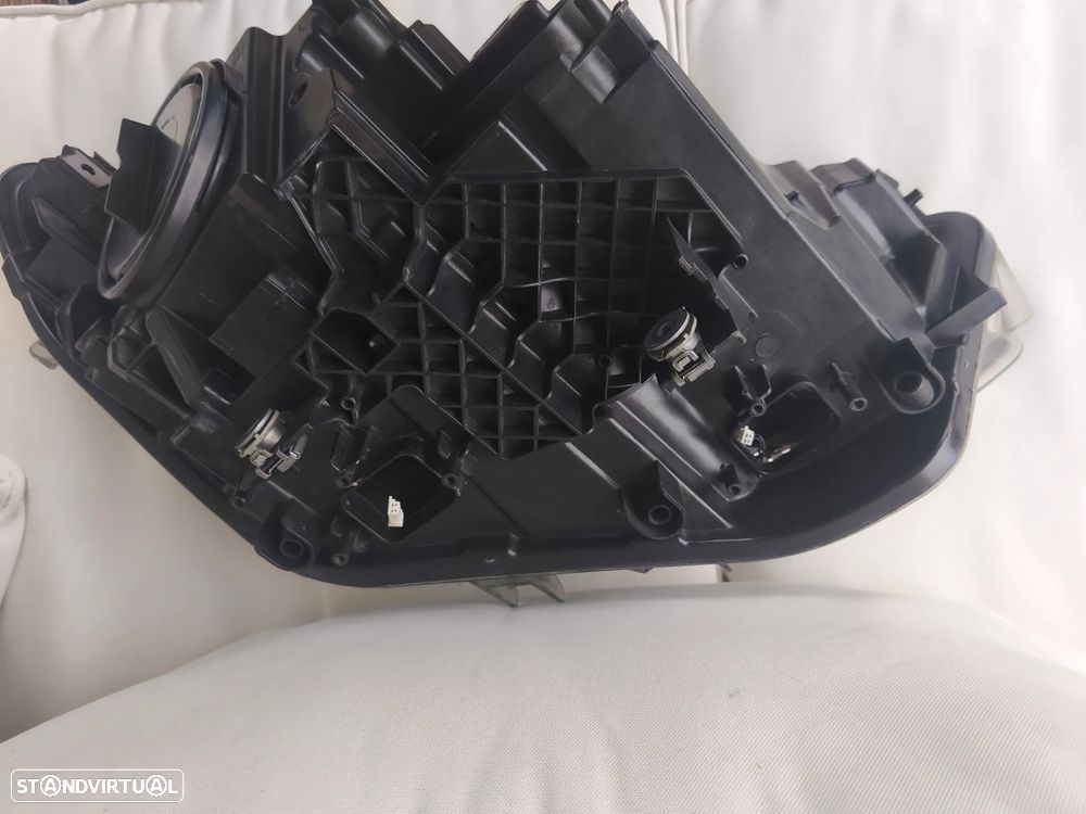 Farol esquerdo bi-xenon BMW F20 - 5