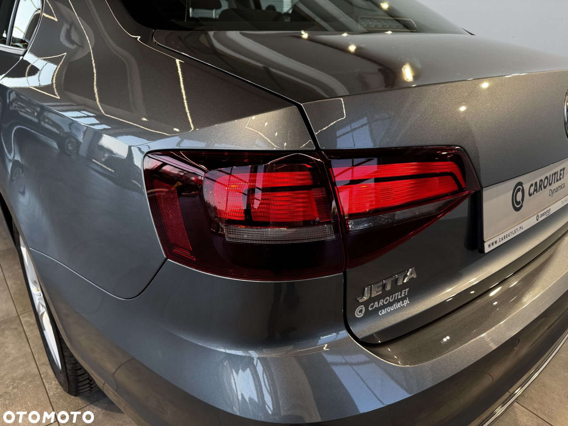 Volkswagen Jetta - 12