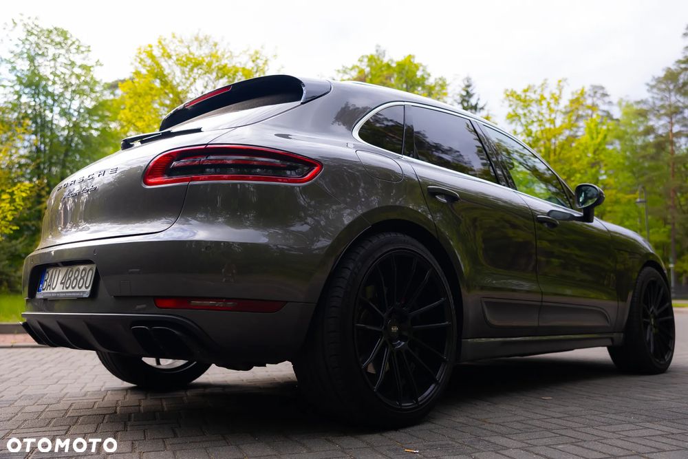 Porsche Macan Turbo - 3