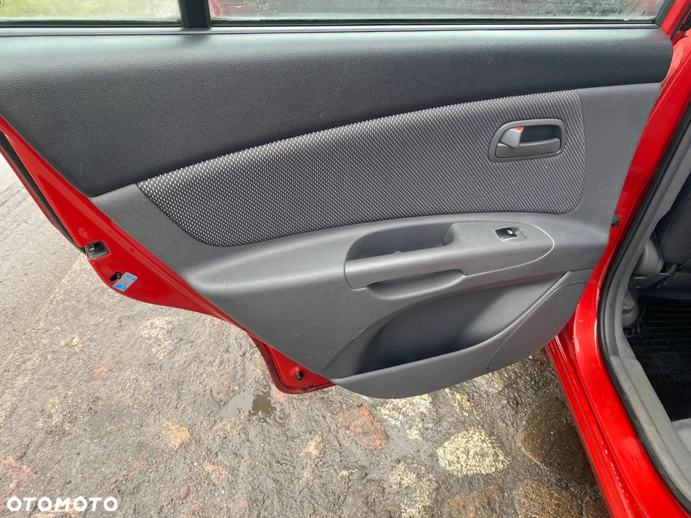 Kia Rio 1.4 EX - 26
