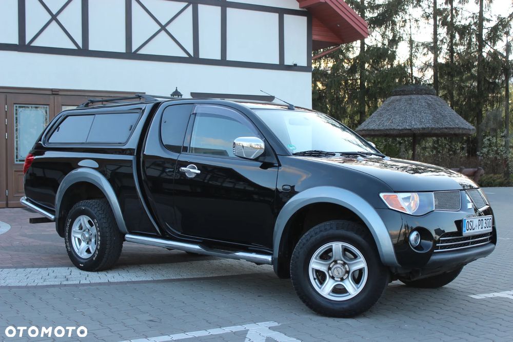 Mitsubishi L200 Pick Up 4x4 Intense Club Cab - 24