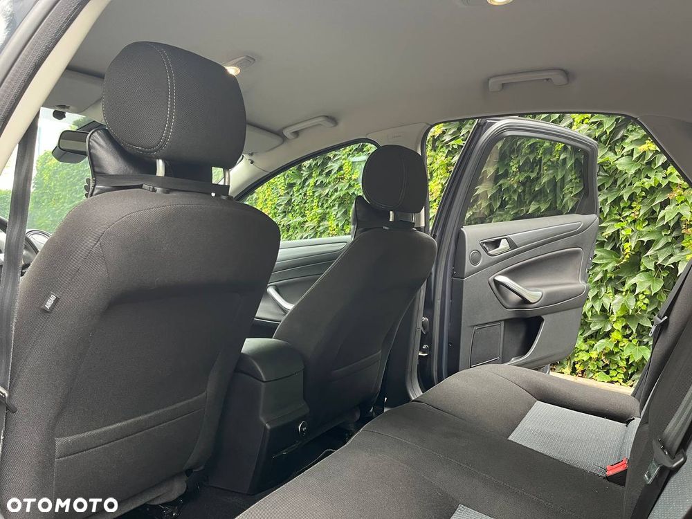 Ford Mondeo 2.0 TDCi Titanium - 10