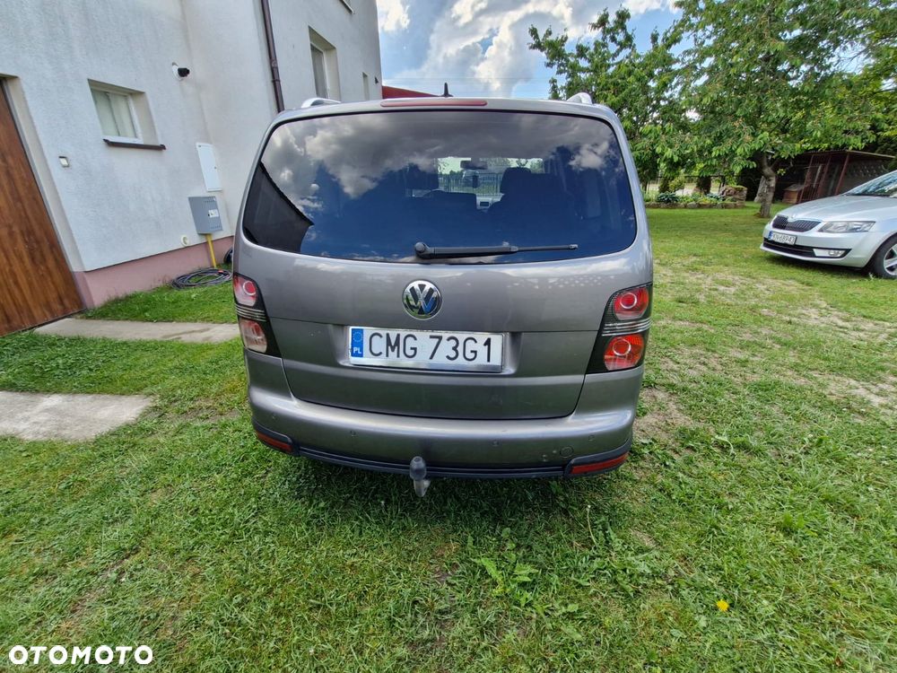 Volkswagen Touran 2.0 TDI DPF Cross - 4