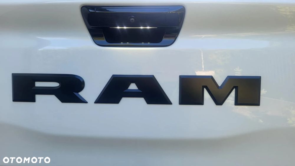 RAM 1500 5.7 Crew Cab Rebel - 32