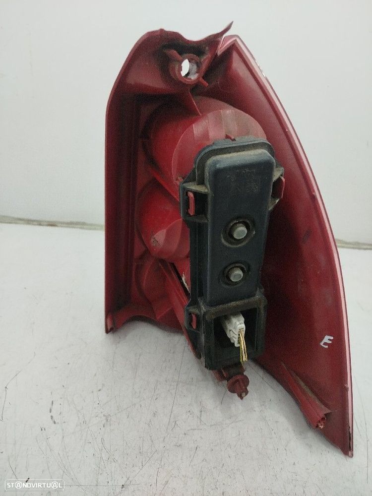 Farolim Stop Esq Peugeot 307 Cc (3B) - 2