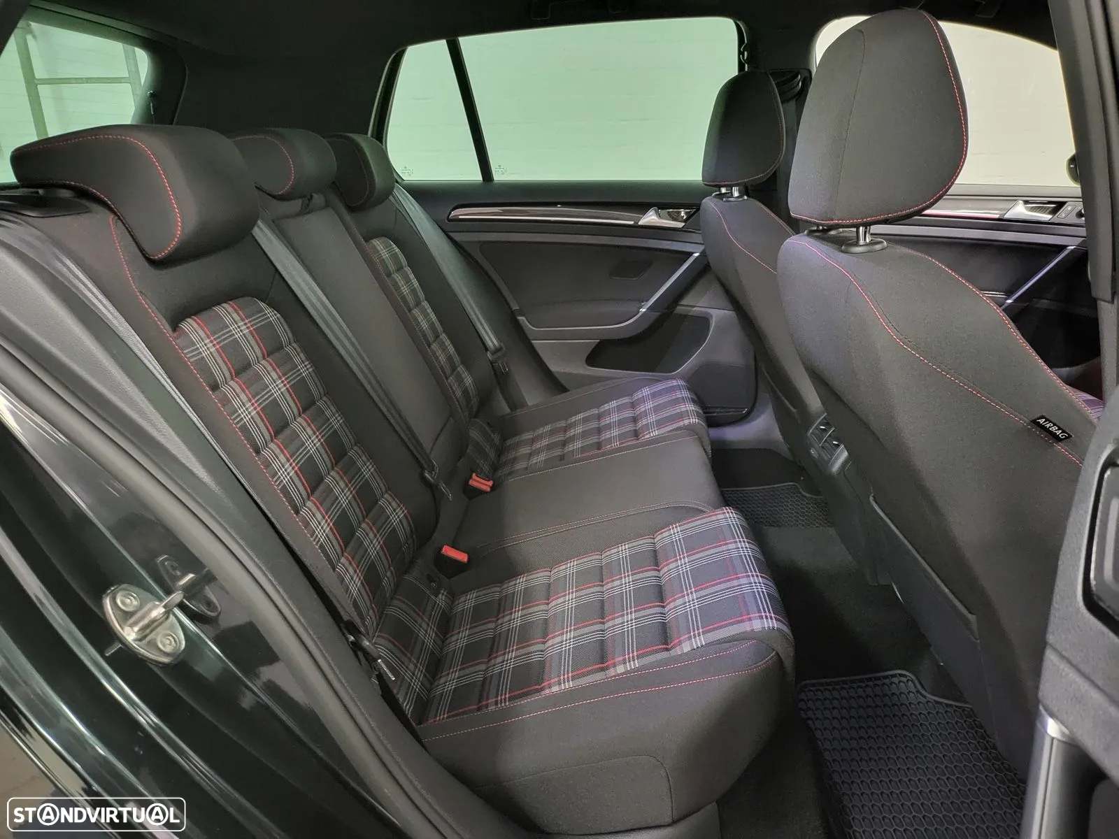 VW Golf 2.0 TSi GTi Performance - 22
