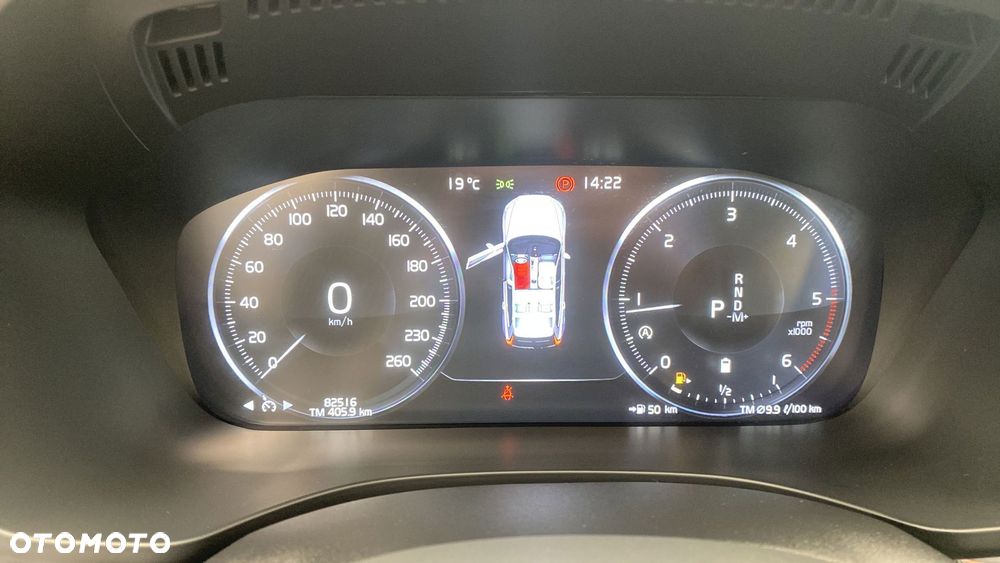 Volvo XC 60 B4 D AWD Momentum Pro - 17