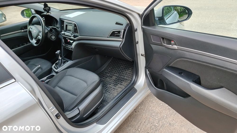 Hyundai Elantra 1.6 Classic Plus - 7