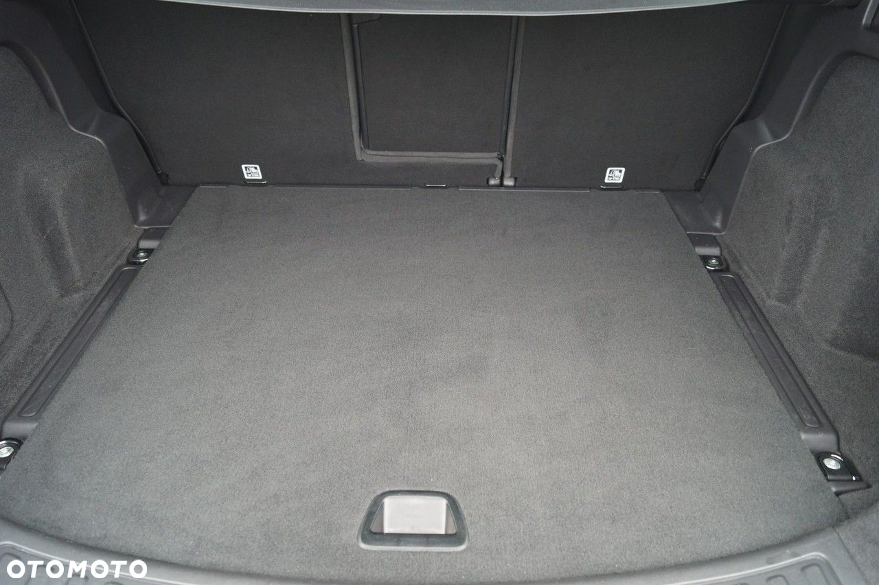 Land Rover Discovery Sport - 39
