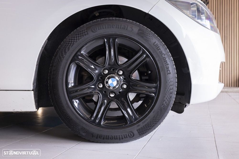 BMW 116 d EDynamics Line Sport - 8