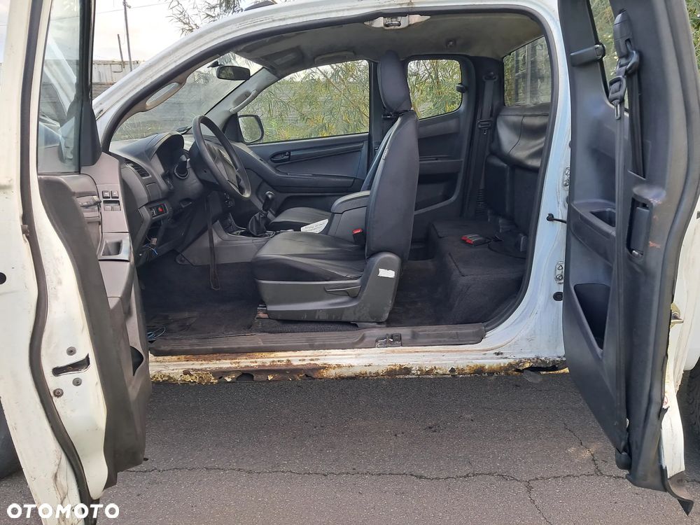 Isuzu D-Max 2.5 DC LS Prime - 12
