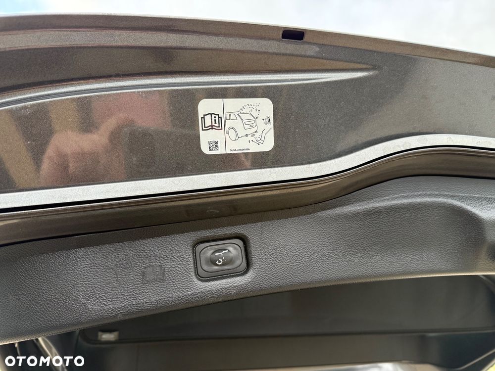 Ford S-Max 1.5 Eco Boost Start-Stopp TITANIUM - 5