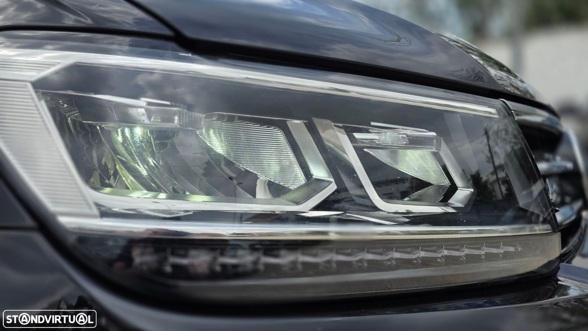VW Tiguan 2.0 TDI R-Line - 23