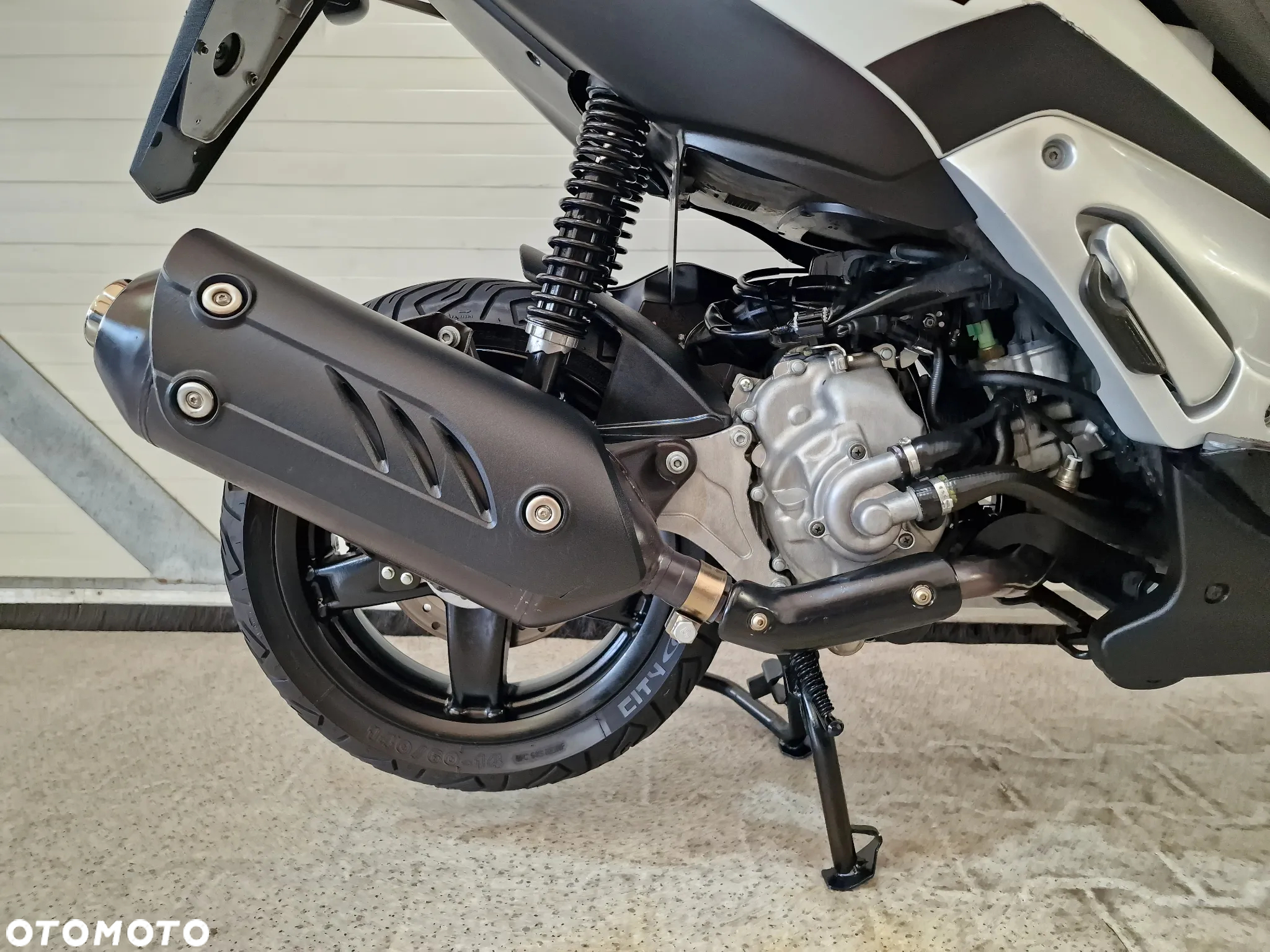 Aprilia SR - 24