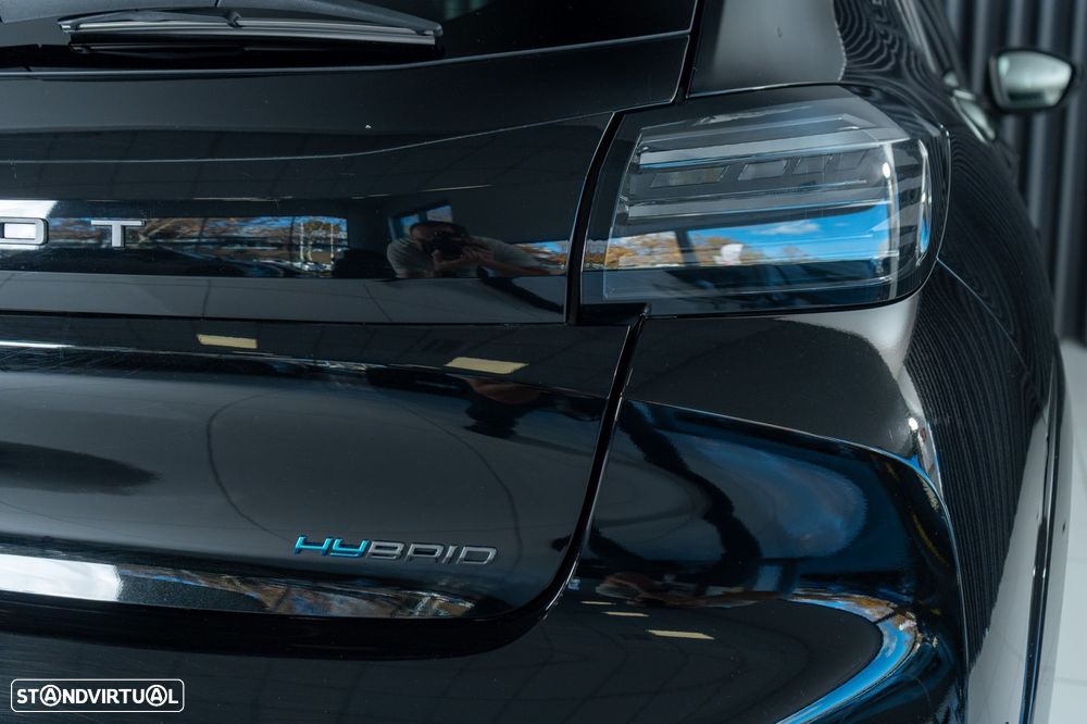 Peugeot 208 1.2 Hybrid GT e-DCS6 - 36