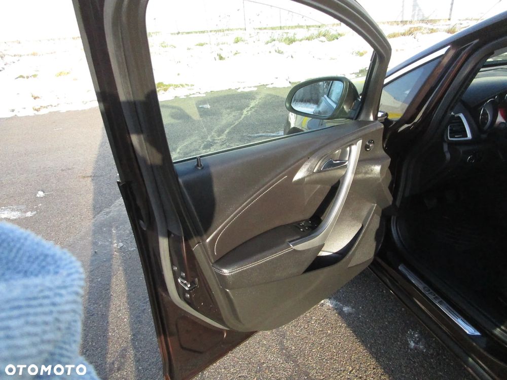 Opel Astra 1.4 T Cosmo - 21