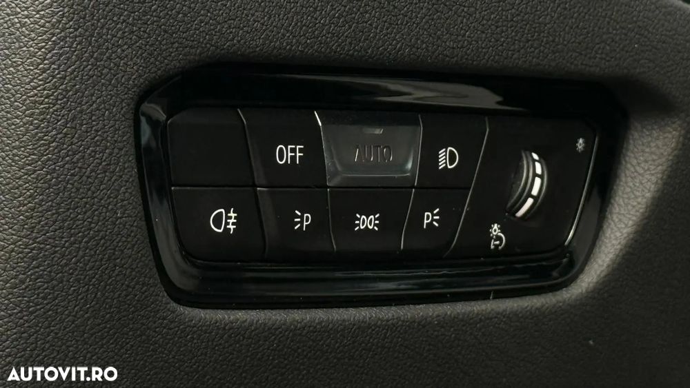 BMW Seria 3 320i Aut. Sport Line - 21