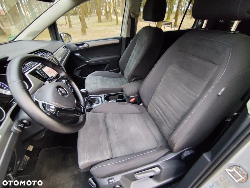 Volkswagen Touran 2.0 TDI SCR DSG Highline - 34