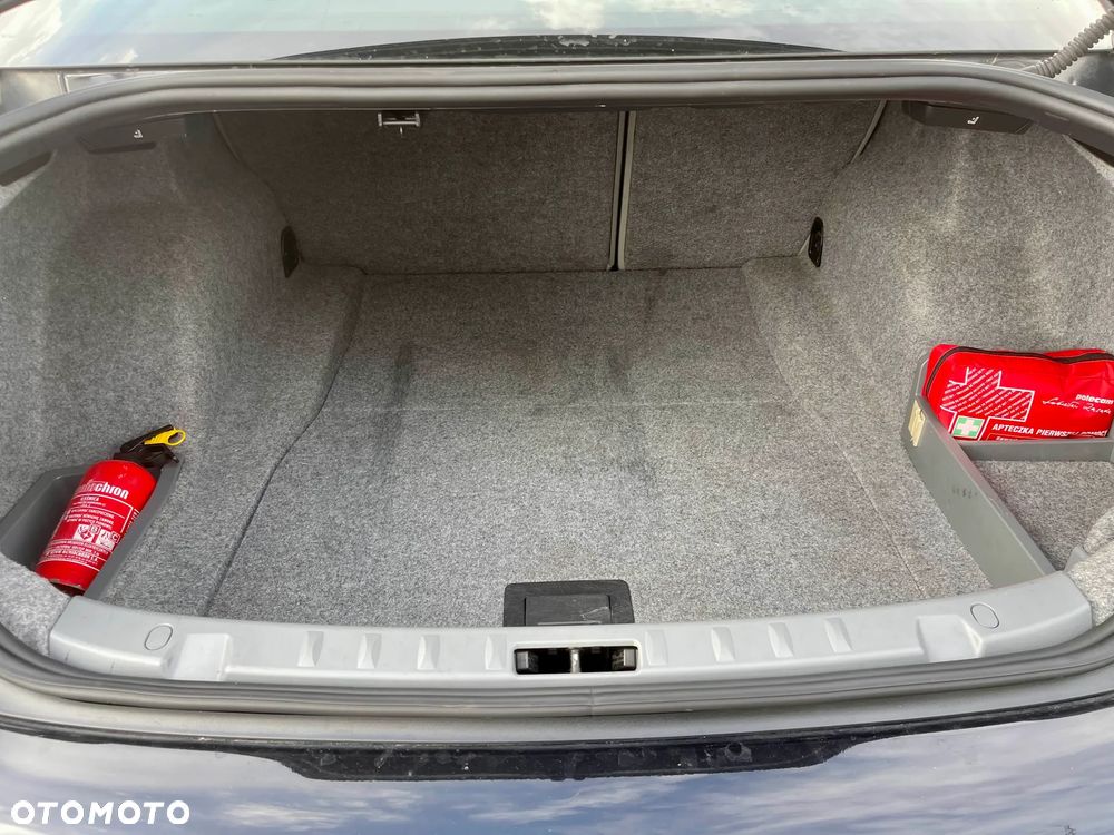 BMW Seria 3 325i - 16