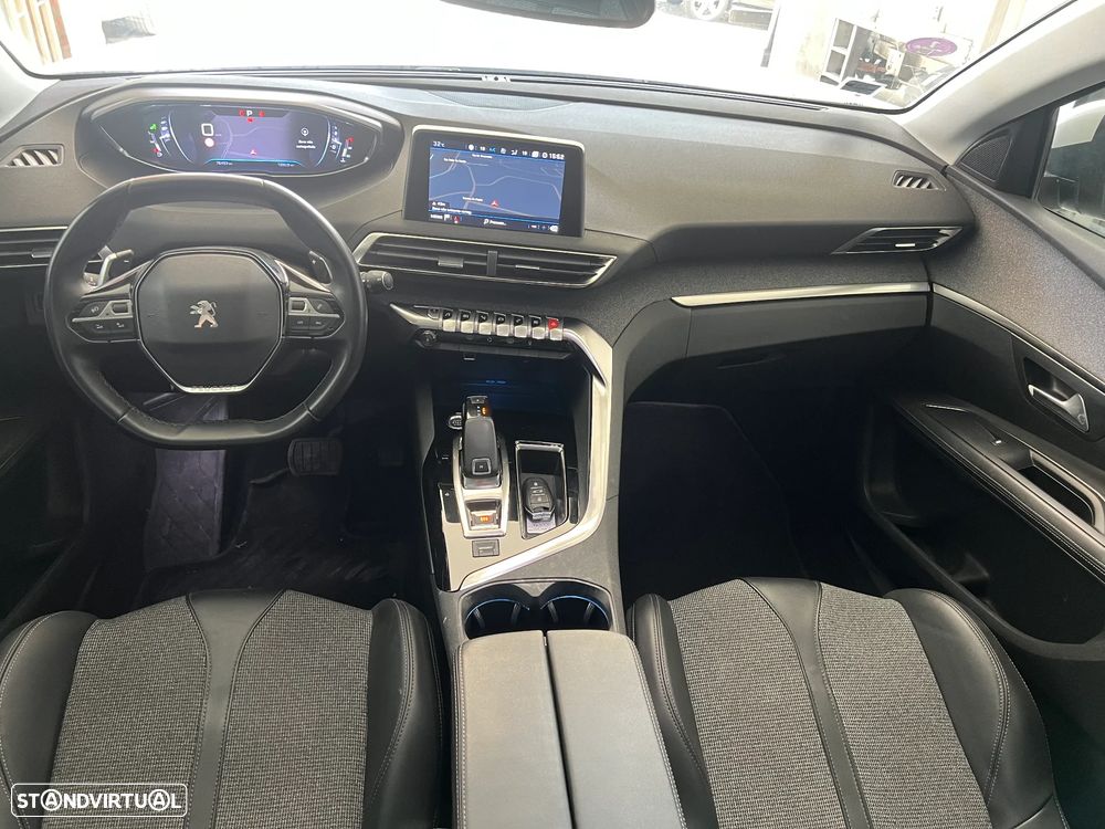 Peugeot 3008 1.2 PureTech Allure Pack EAT8 - 5
