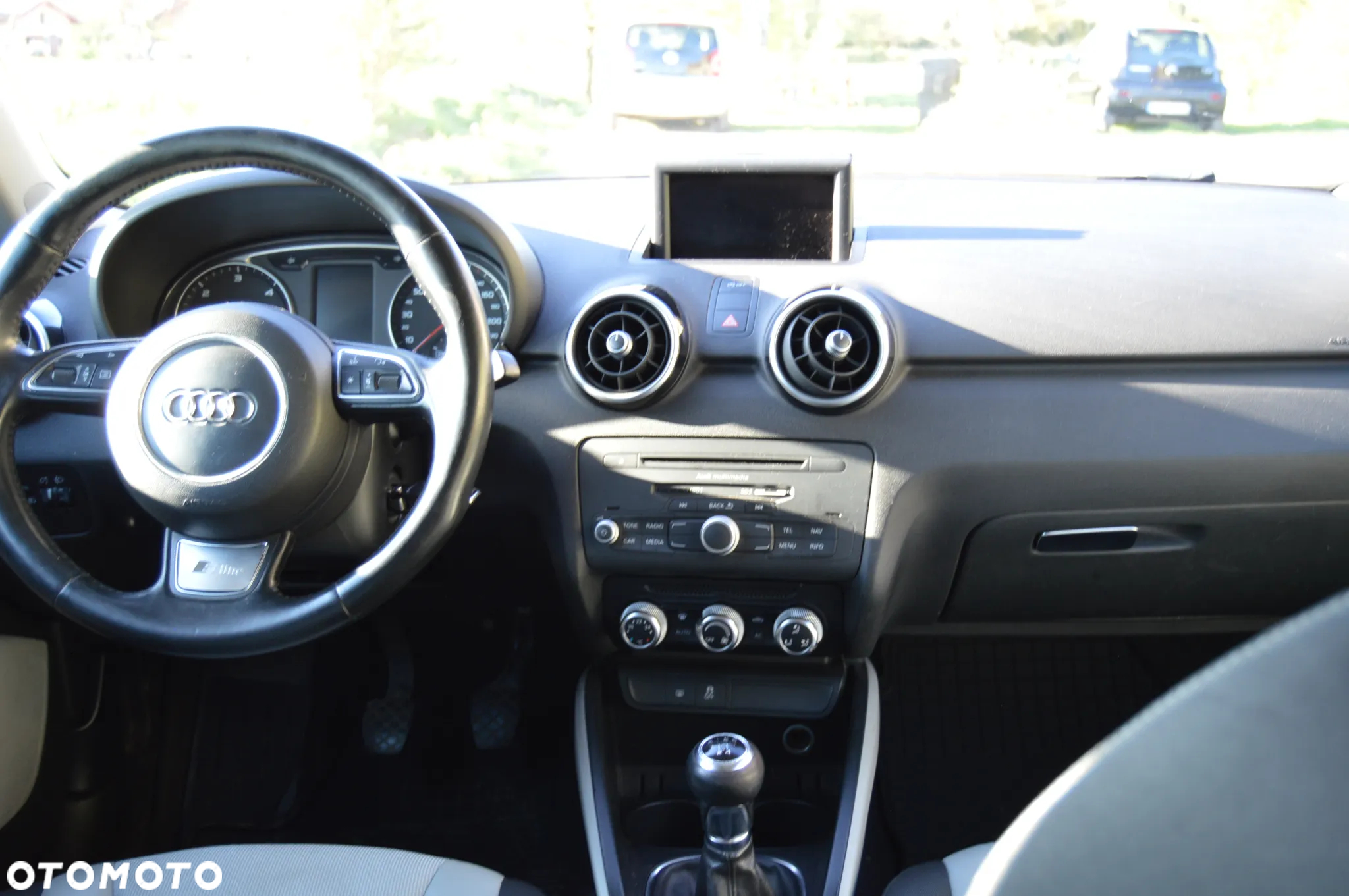 Audi A1 1.6 TDI Attraction - 11