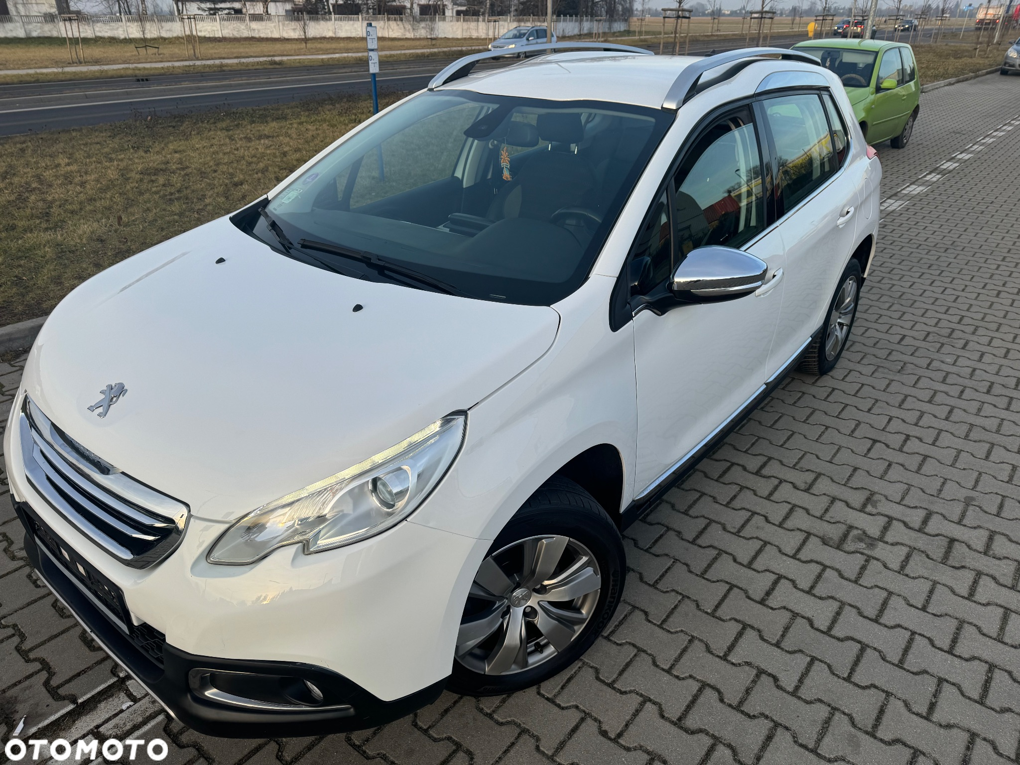 Peugeot 2008 PureTech 110 Stop&Start EAT6 Allure - 2