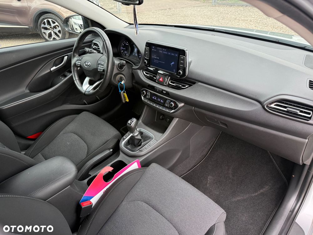 Hyundai i30 1.5 T-GDI 48V-Hybrid Advantage - 10
