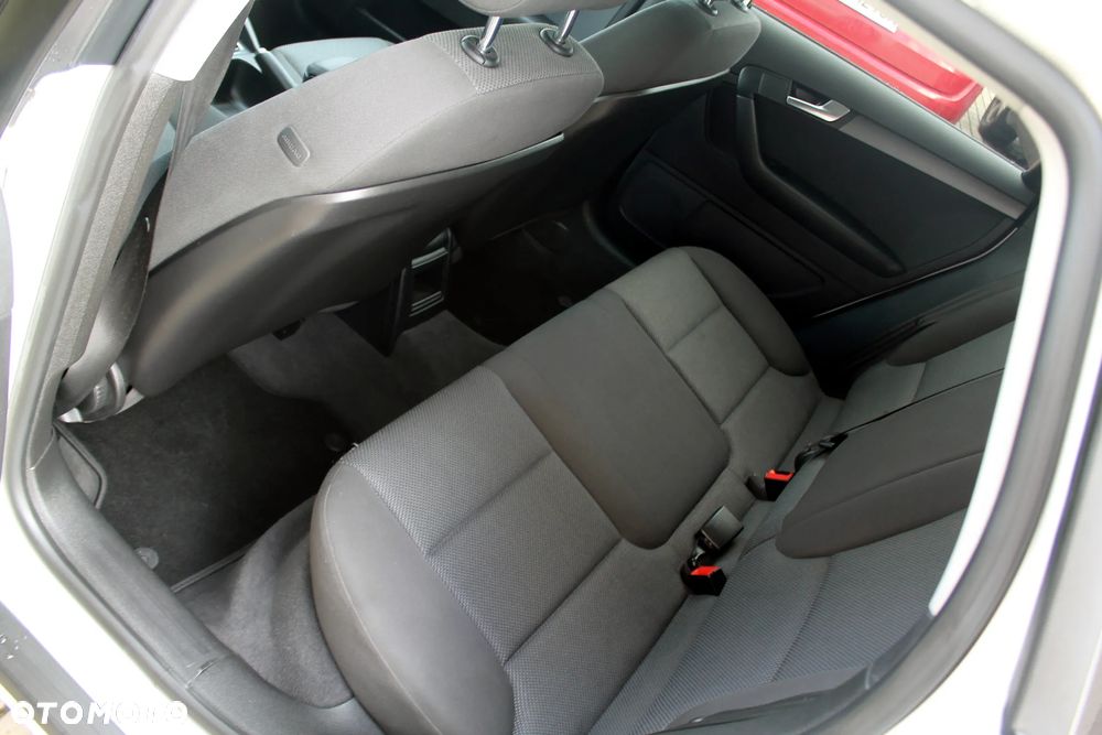 Audi A3 Sportback 1.6 Ambiente - 13