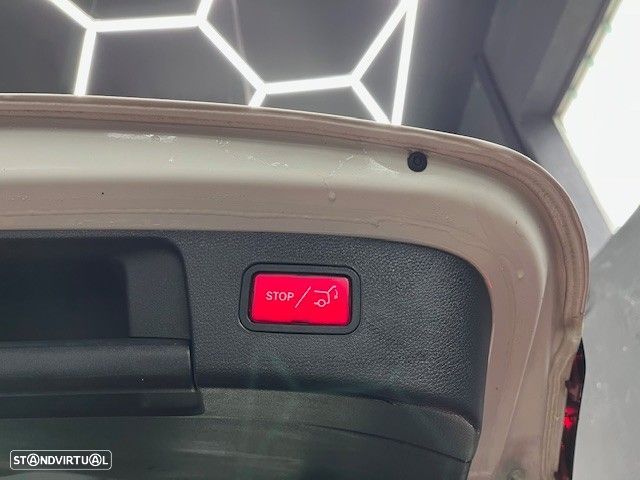 Mercedes-Benz GLA 220 CDI 4Matic 7G-DCT AMG Line - 23