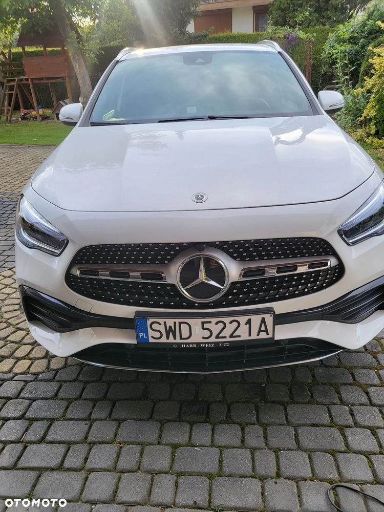 Mercedes-Benz GLA 220 d 4Matic 8G-DCT AMG Line - 2