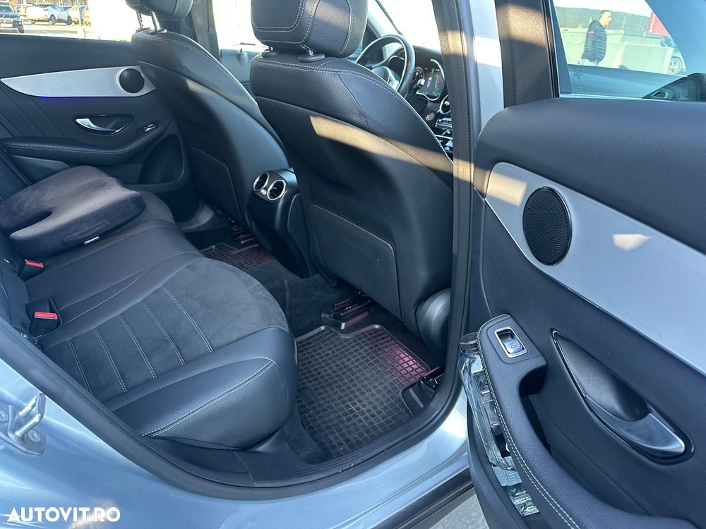 Mercedes-Benz GLC - 11