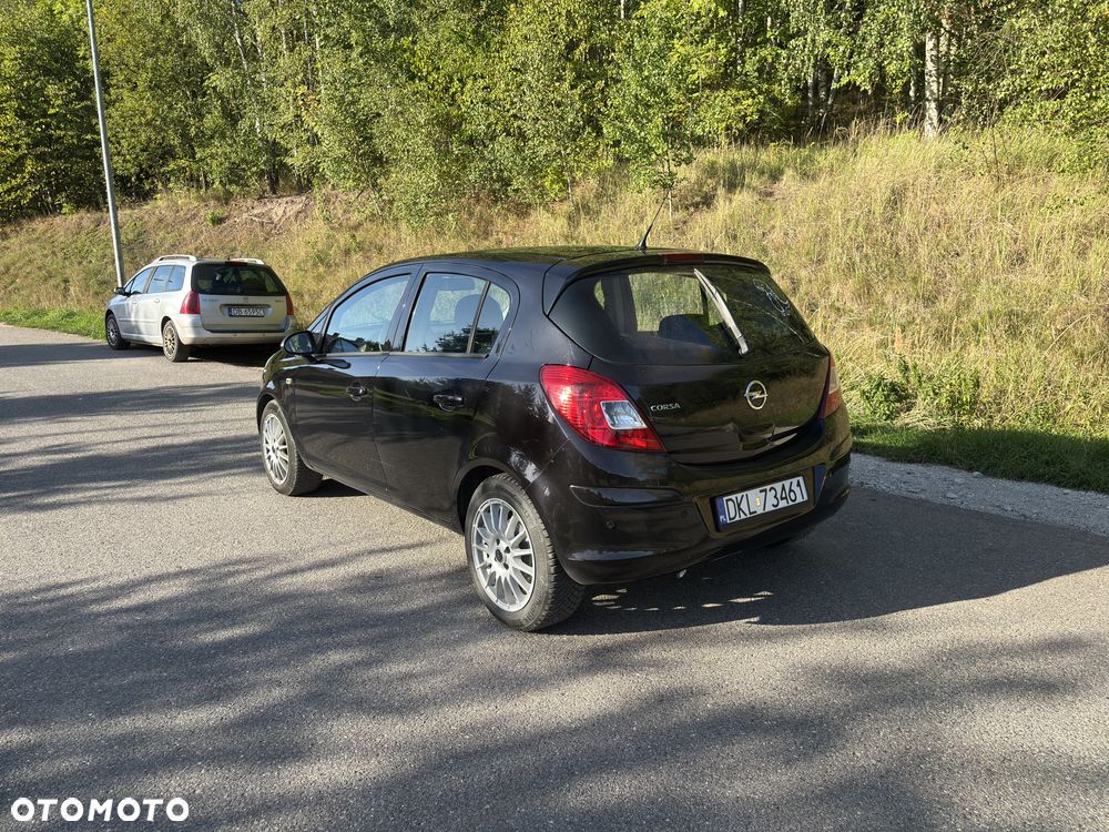 Opel Corsa 1.2 16V Essentia - 7