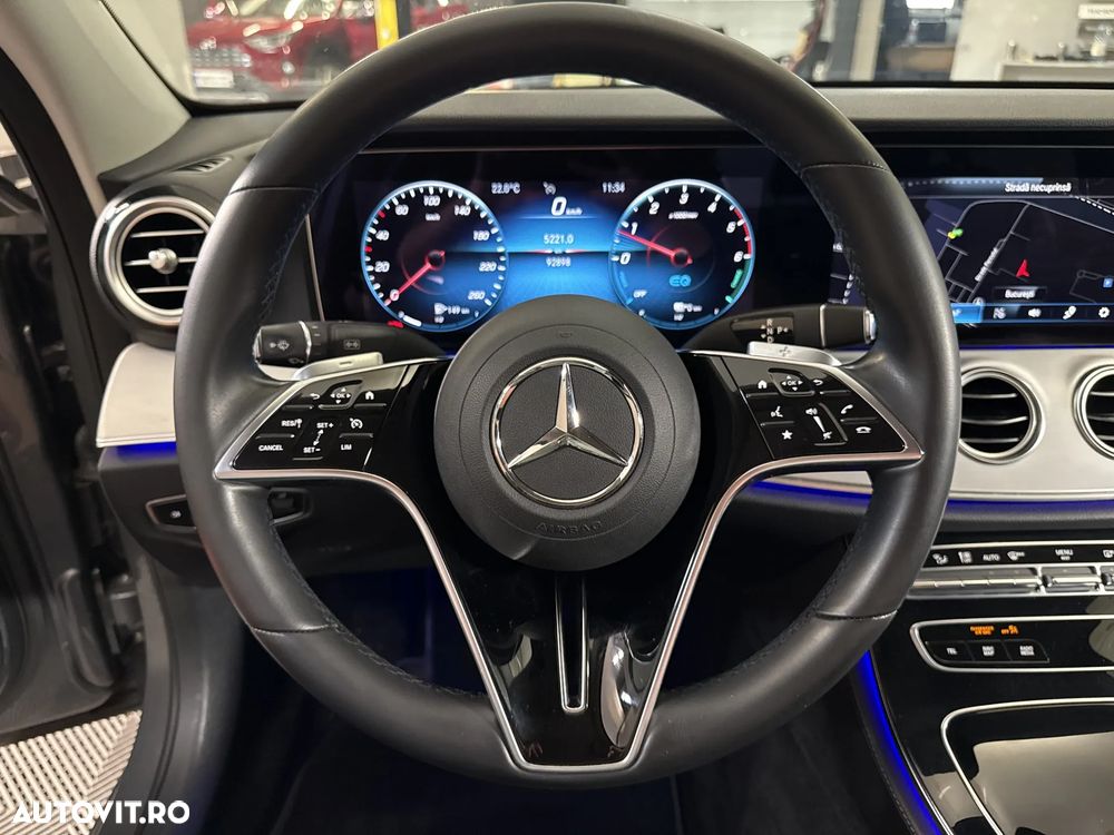 Mercedes-Benz E - 16