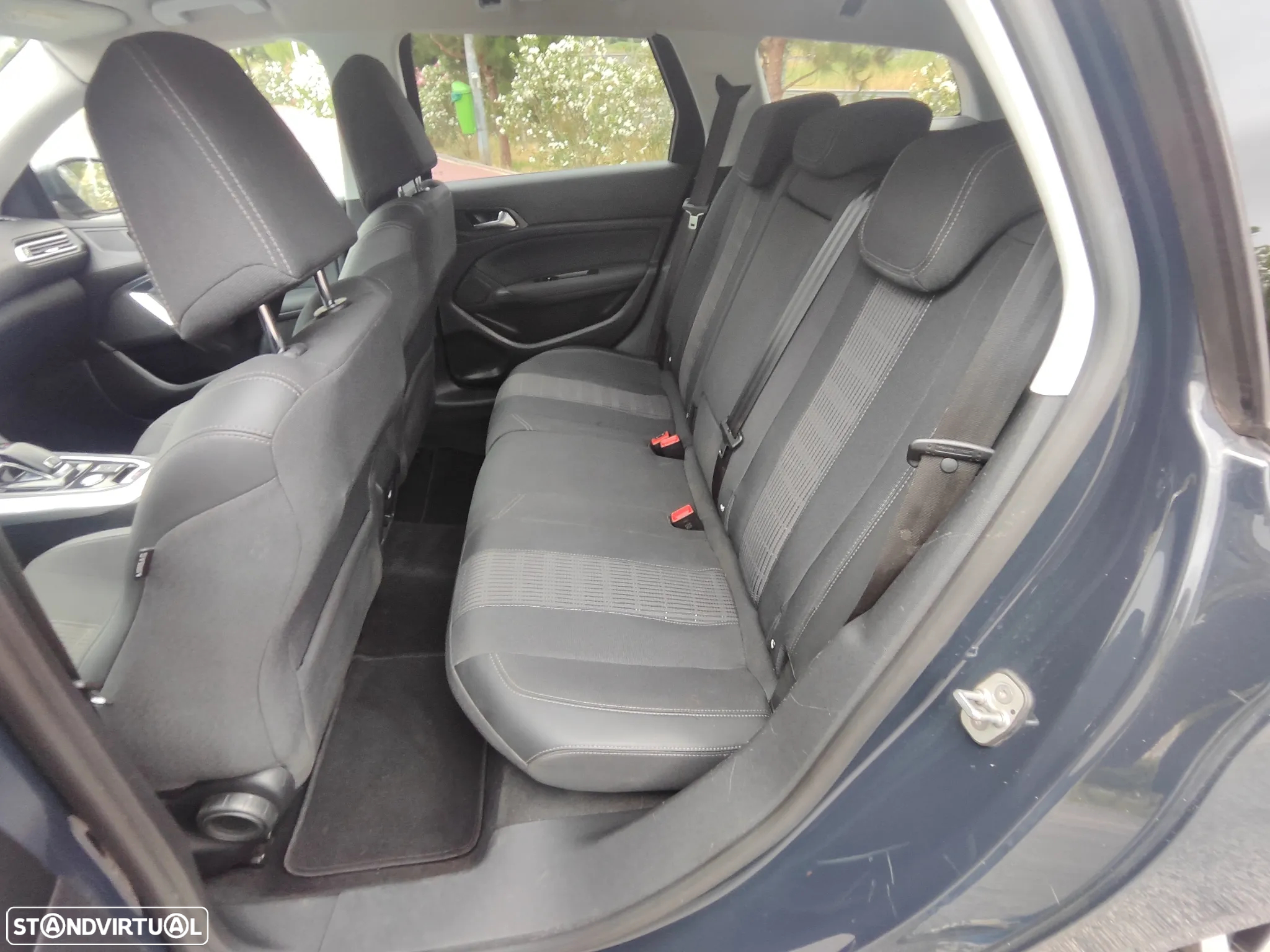 Peugeot 308 SW 1.2 PureTech Allure Full LED EAT8 - 21