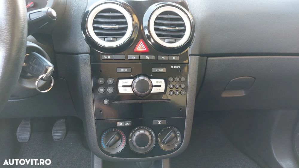 Opel Corsa 1.4i Cosmo - 13
