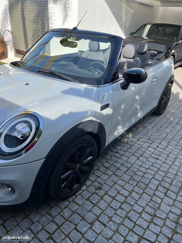 MINI Cabrio Cooper Auto. Sidewalk - 9