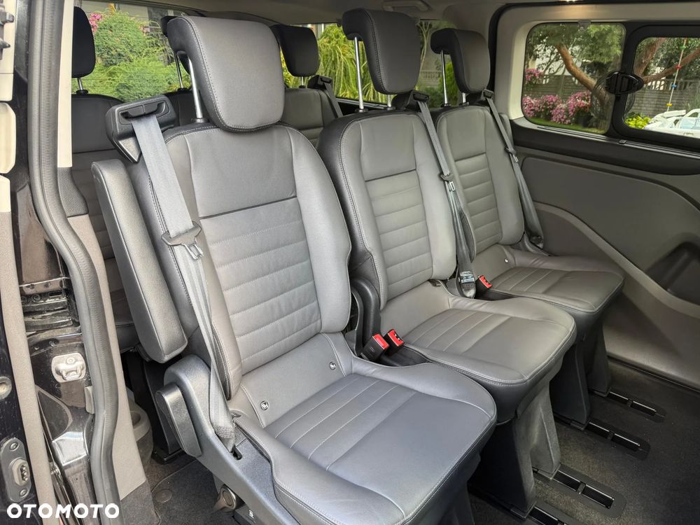 Ford Tourneo Custom - 10