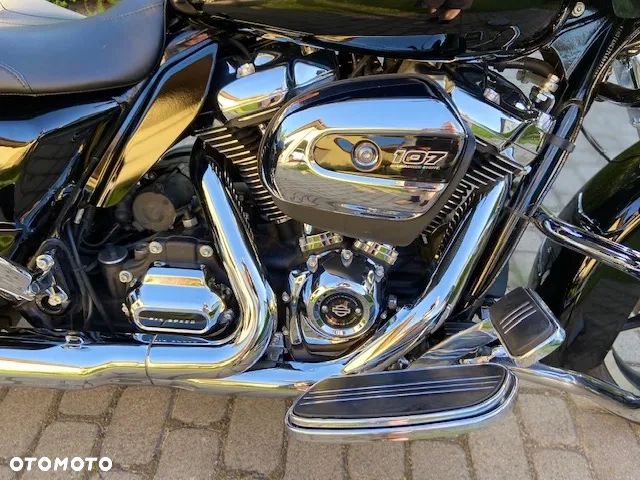 Harley-Davidson Touring Road Glide - 11