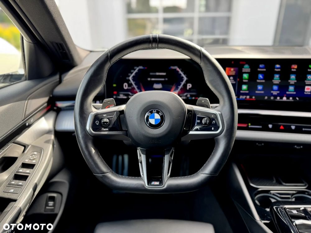 BMW Seria 5 520i mHEV - 13