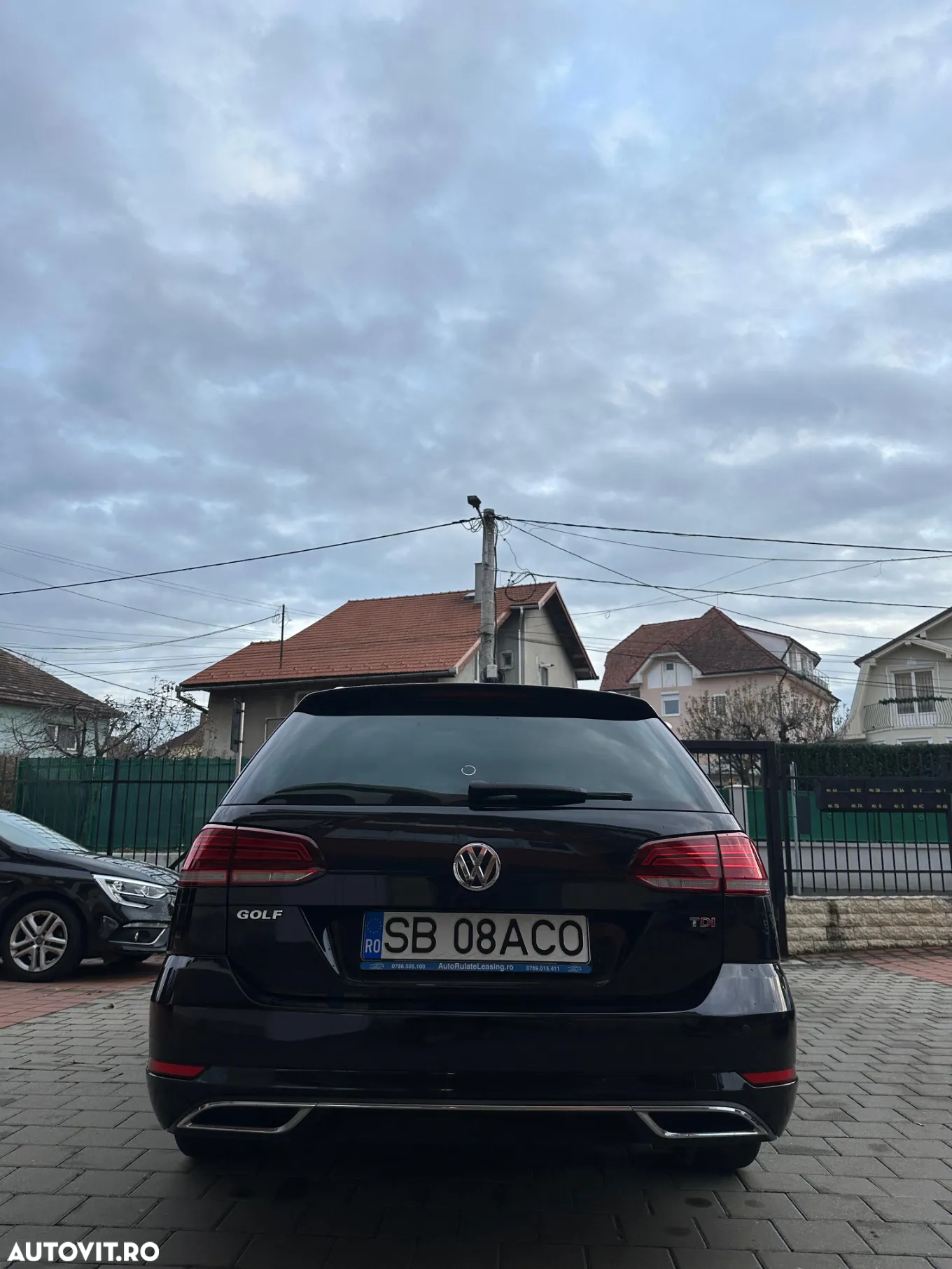Volkswagen Golf 1.6 TDI DSG Highline - 3