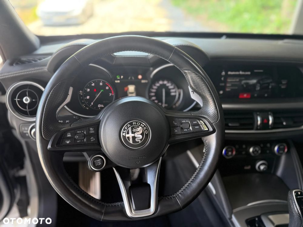 Alfa Romeo Stelvio 2.0 Turbo Veloce Q4 - 17
