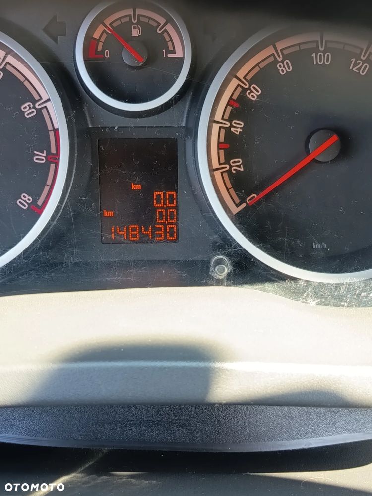 Opel Corsa - 18