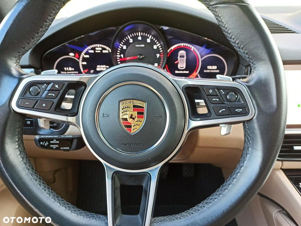 Porsche Cayenne - 14